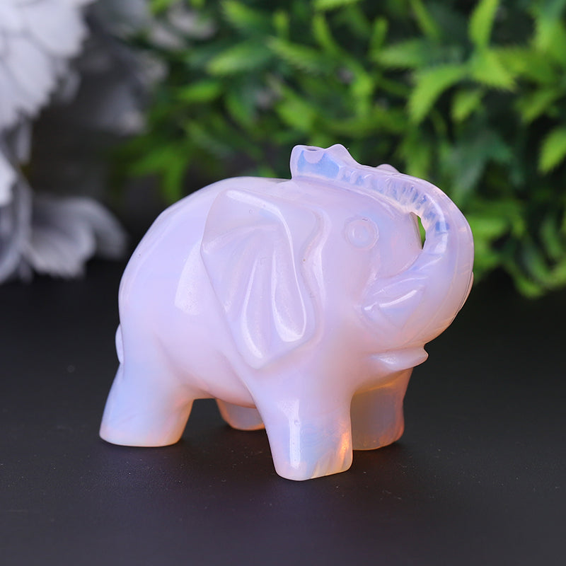 Sculpture en cristal d'éléphant en opalite rose de 3 pouces