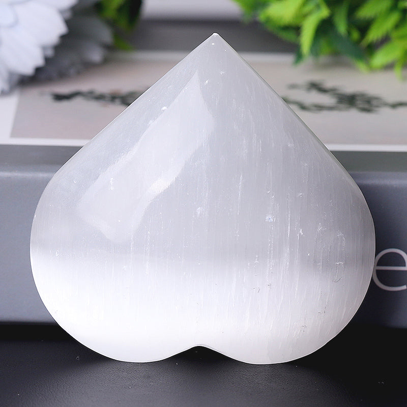 Cristal de cœur en sélénite de 7,6 cm pour la méditation et la guérison