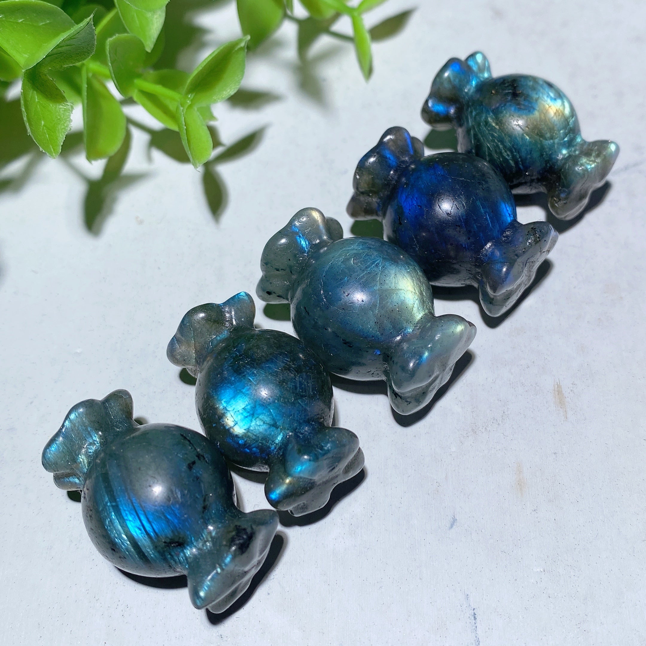 Figurine sculptée en cristal de labradorite de 30 mm pour la guérison