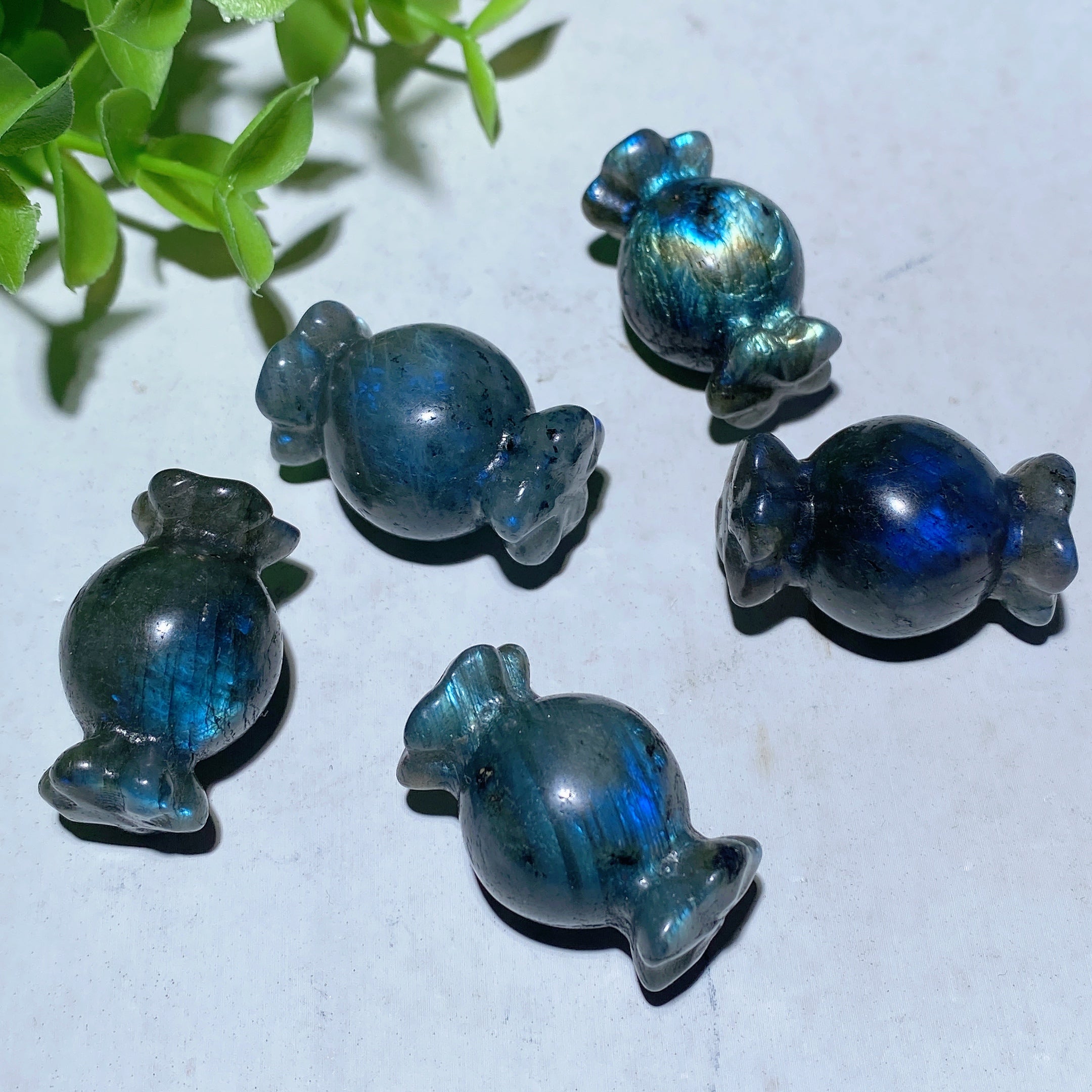 Figurine sculptée en cristal de labradorite de 30 mm pour la guérison