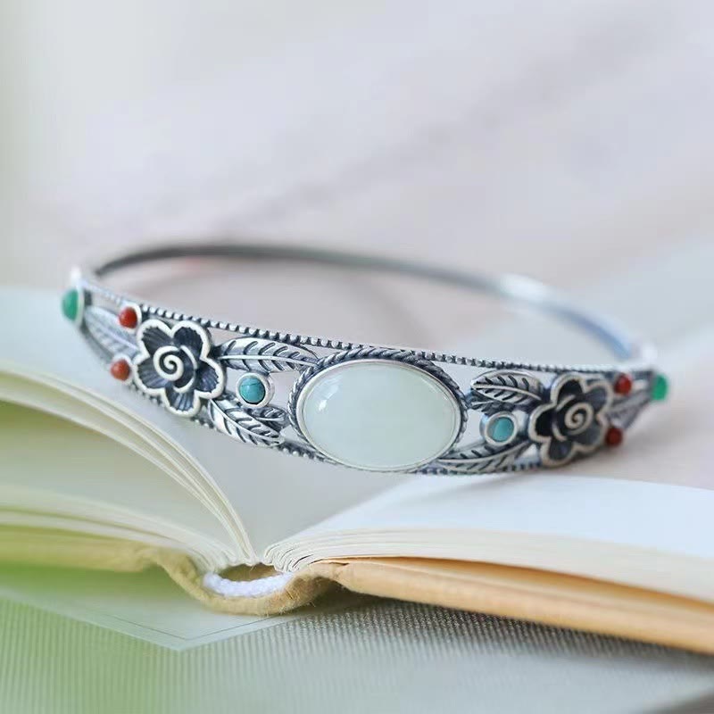Bracelet en jade Harmony Luck avec motif de feuilles et de fleurs
