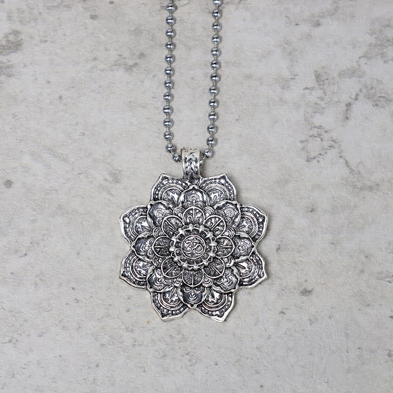 Collier pendentif lotus avec symbole de bénédiction | Sons de guérison