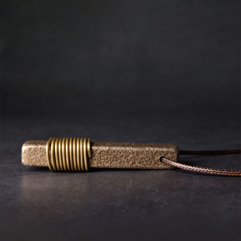 Collier de richesse texturé vintage en cuivre pour la chance spirituelle