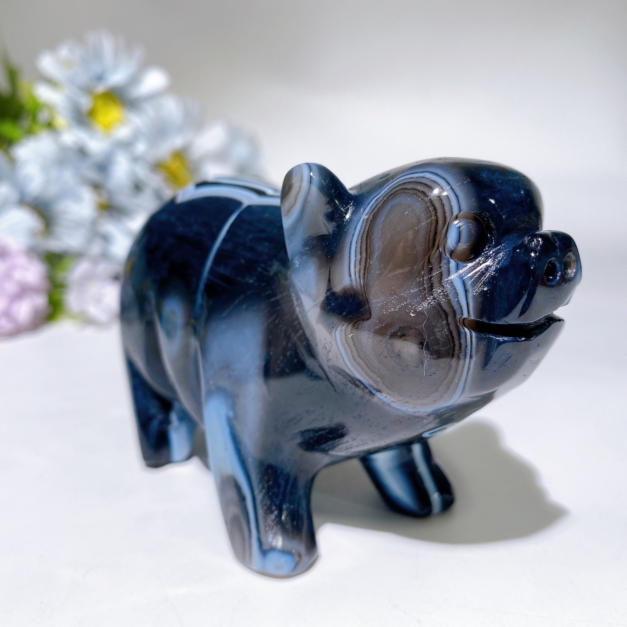 Sculpture en cristal d'agate noire à bandes de 4,2 pouces