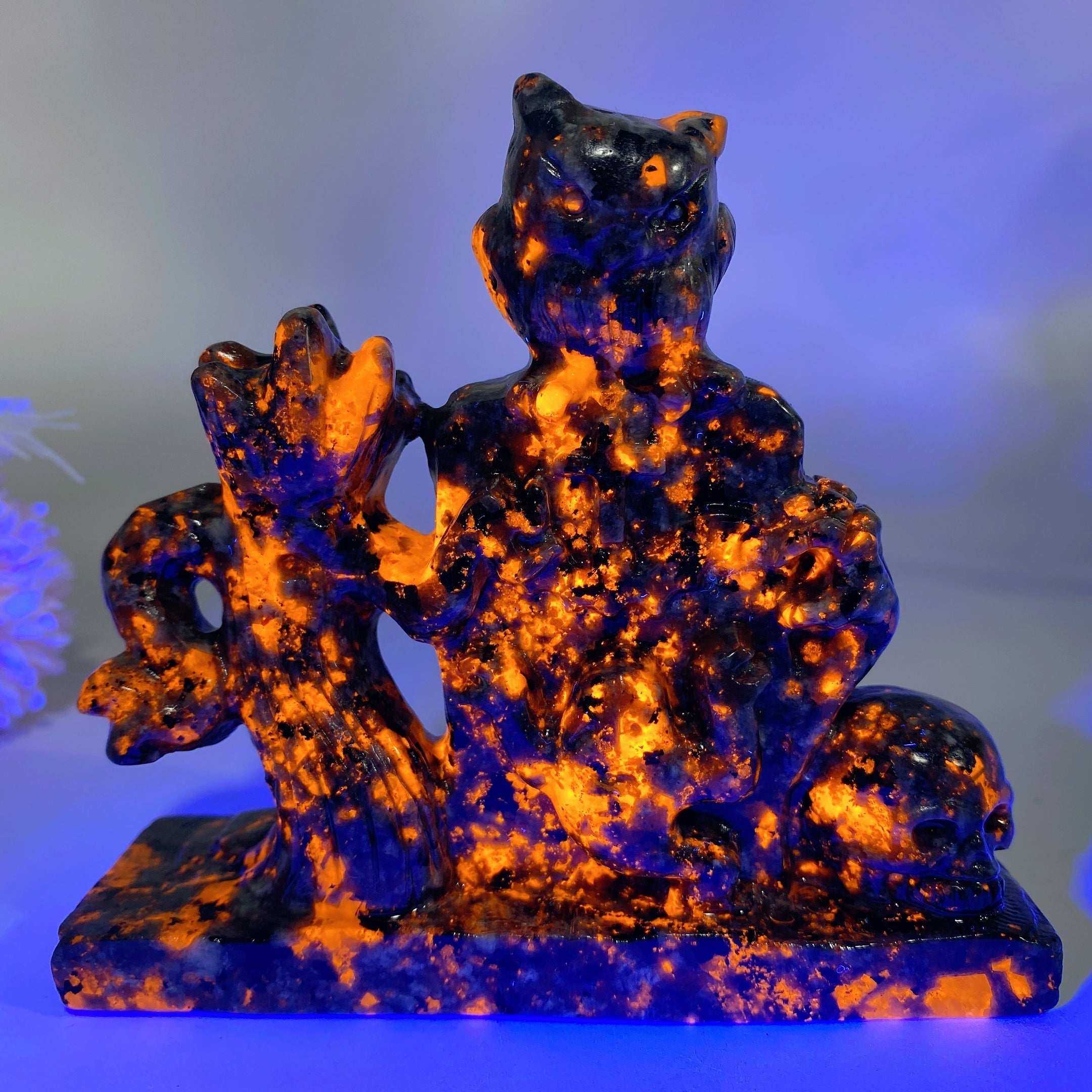 Statue spirituelle Yooperlite de 4,2 pouces représentant une scène d'Halloween