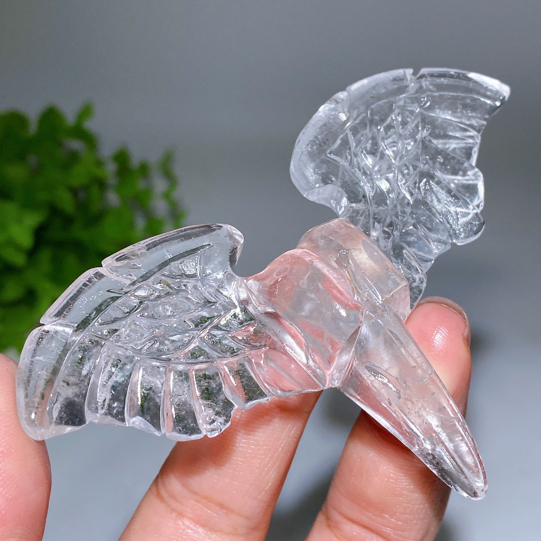 Crâne de corbeau en cristal de 4 pouces avec sculpture d'ailes