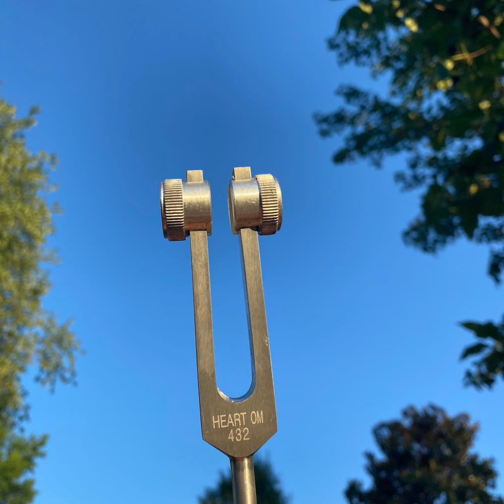 Metal 528 Hz Crystal-End Solfeggio Tuning Fork with brass adjustment knobs for healing