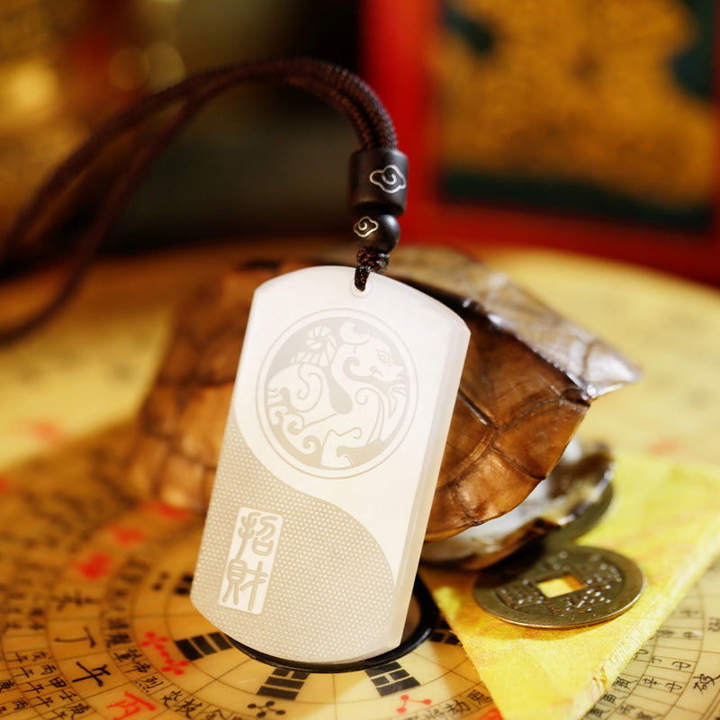 Collier de protection en jade blanc avec symbole PiXiu Yin Yang