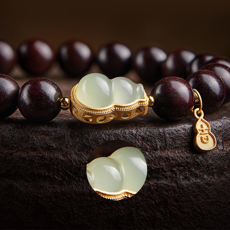 Bracelet en jade et bois de santal rouge à petites feuilles pour le calme et la protection