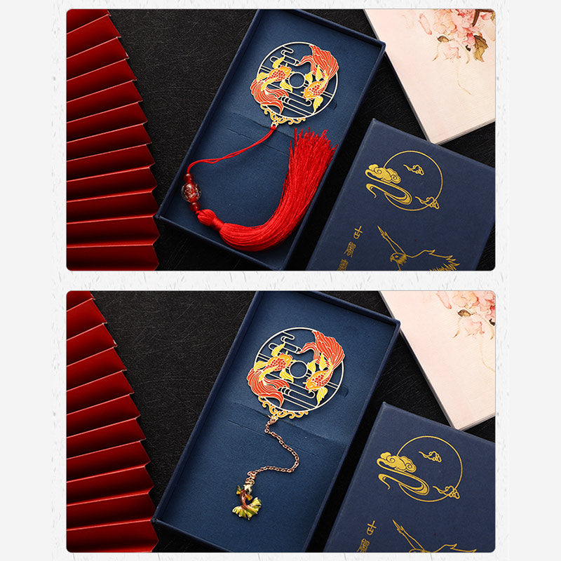 Marque-page en laiton doré avec poisson koï pour la protection spirituelle