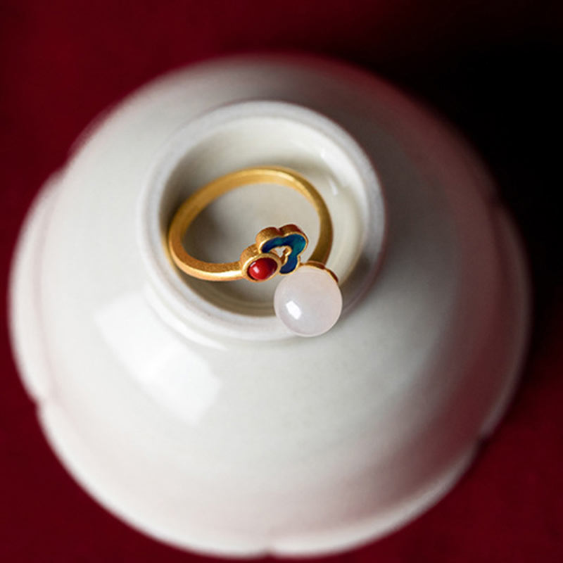 Bague ajustable en jade blanc avec nuage de bon augure et porte-bonheur