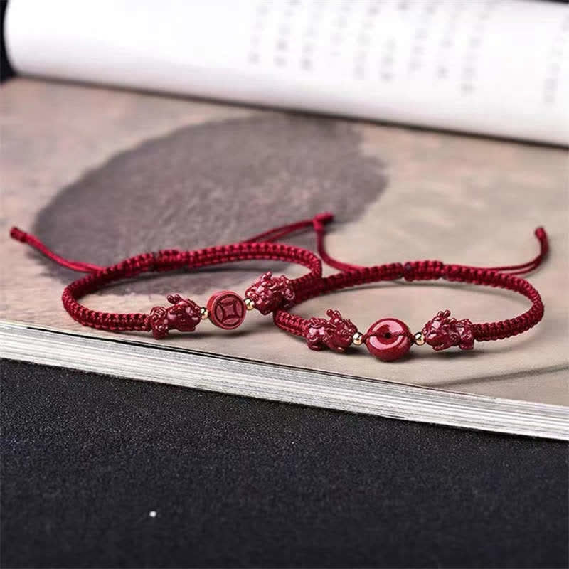 Bracelet en fil rouge avec pièce de cuivre Cinabre Pixiu pour la richesse