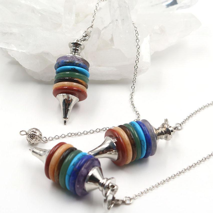 Pendule en pierre de cristal Cairn à 7 chakras