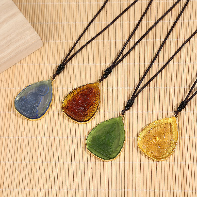 Collier pendentif Bouddha en cristal Liuli pour la sérénité et la chance