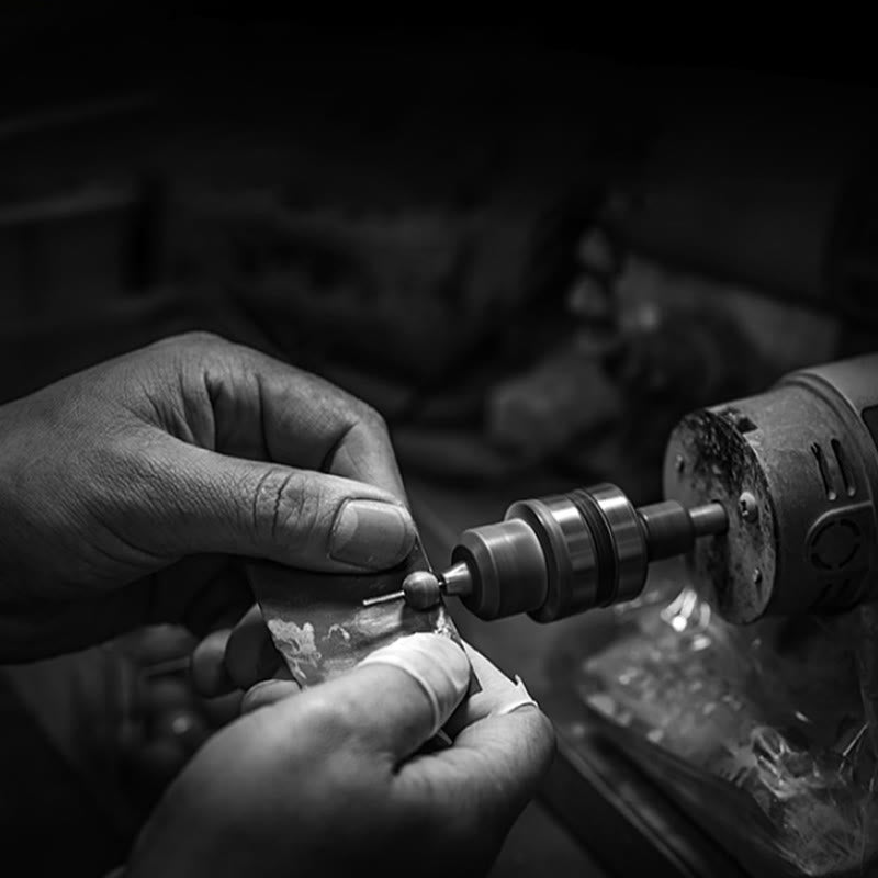 Bracelet apaisant en bois de santal vert et lotus pour la tranquillité et la paix