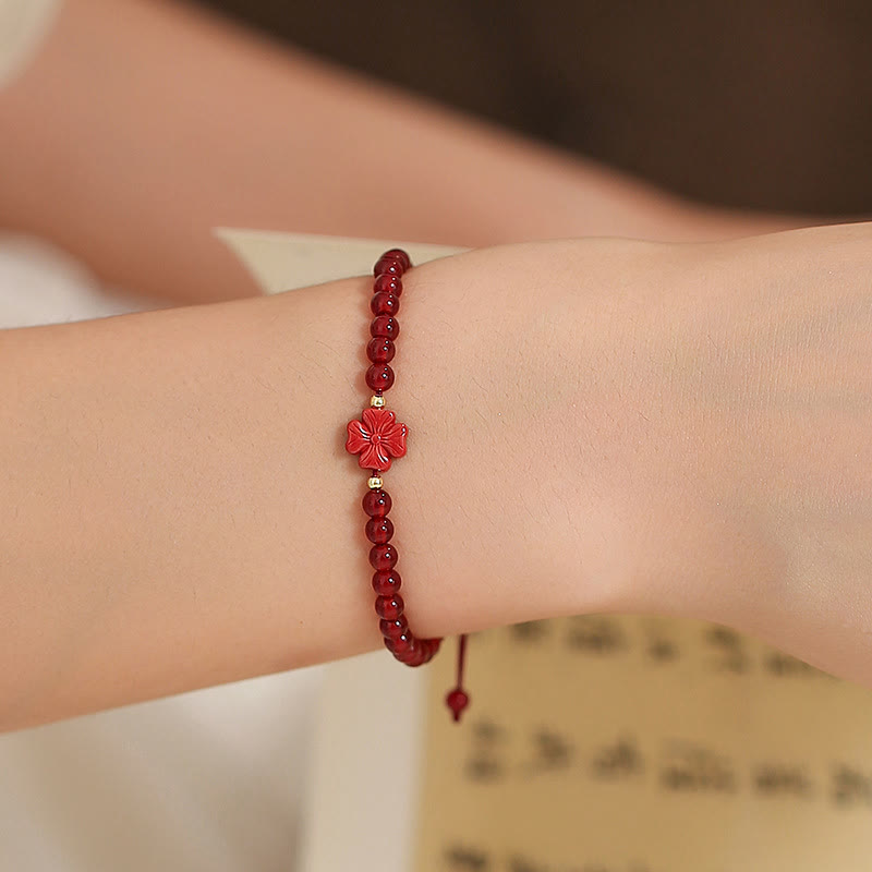 Bracelet de confiance en agate rouge naturelle avec breloque trèfle à quatre feuilles et étoile