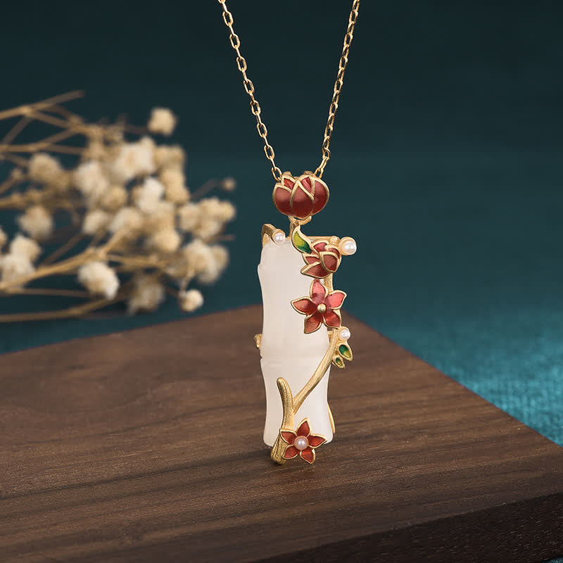 Collier de protection avec pendentif lotus en jade blanc de 45 cm