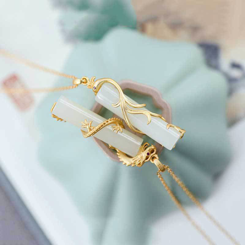 Collier pendentif dragon en jade blanc et cuivre pour la protection