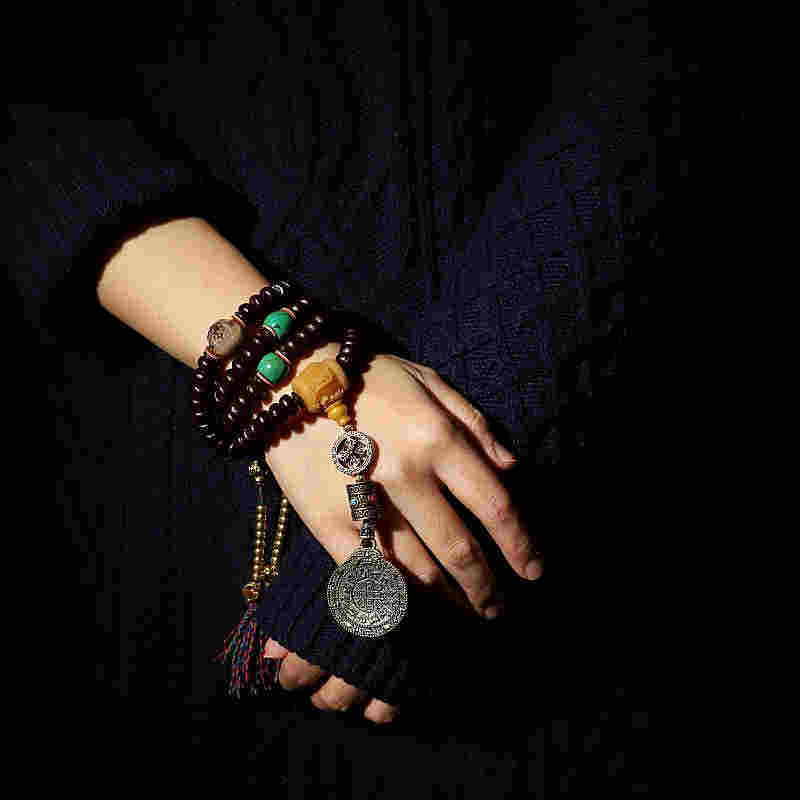 Bracelet Mala Bodhi Seed 108 perles pour la méditation et l'harmonie