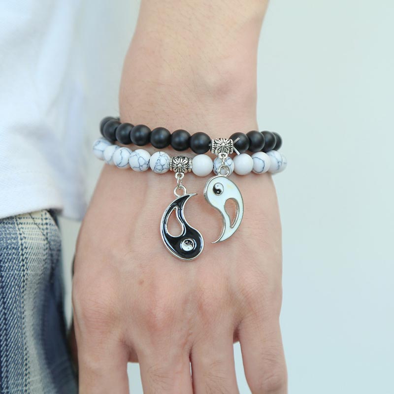 Ensemble de bracelets unisexes Yin Yang avec perles d'onyx noir et de turquoise blanche