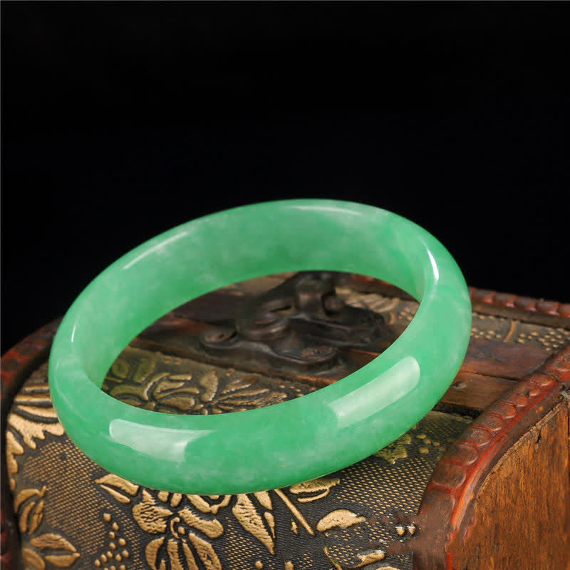 Bracelet jonc en jade 58 mm pour l'abondance et la protection