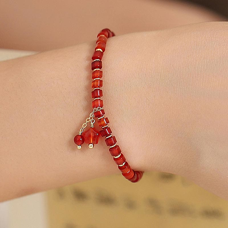Bracelet de confiance en agate rouge naturelle avec breloque trèfle à quatre feuilles et étoile