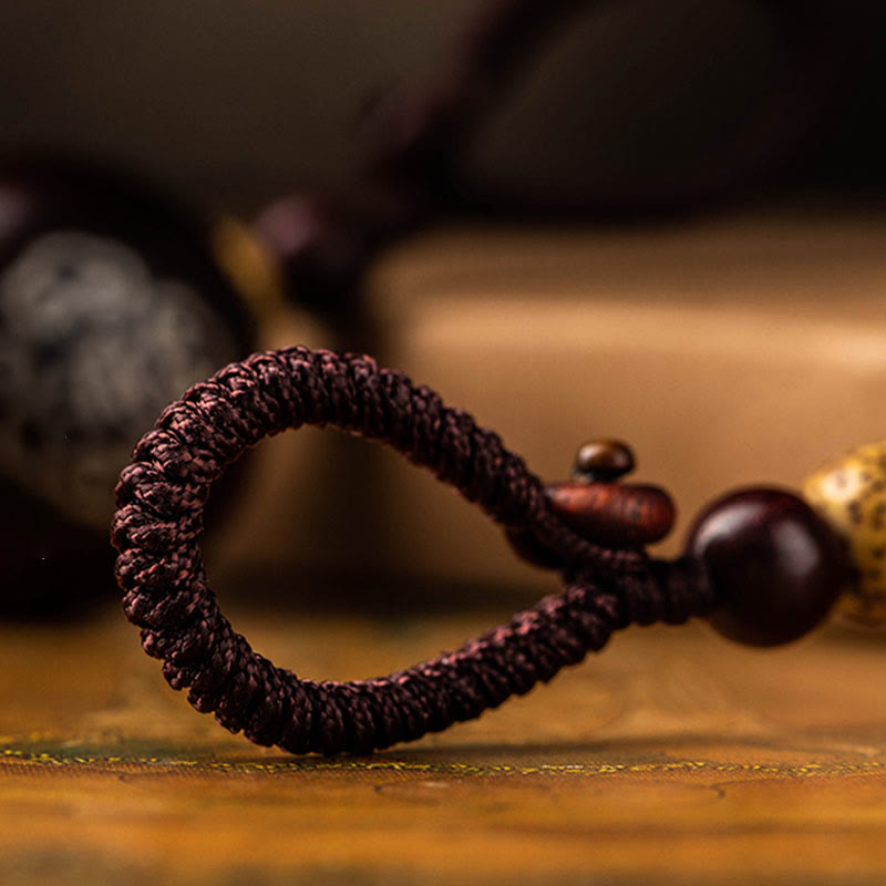 Porte-clés en ébène et gourde de santal rouge pour la chance et la protection