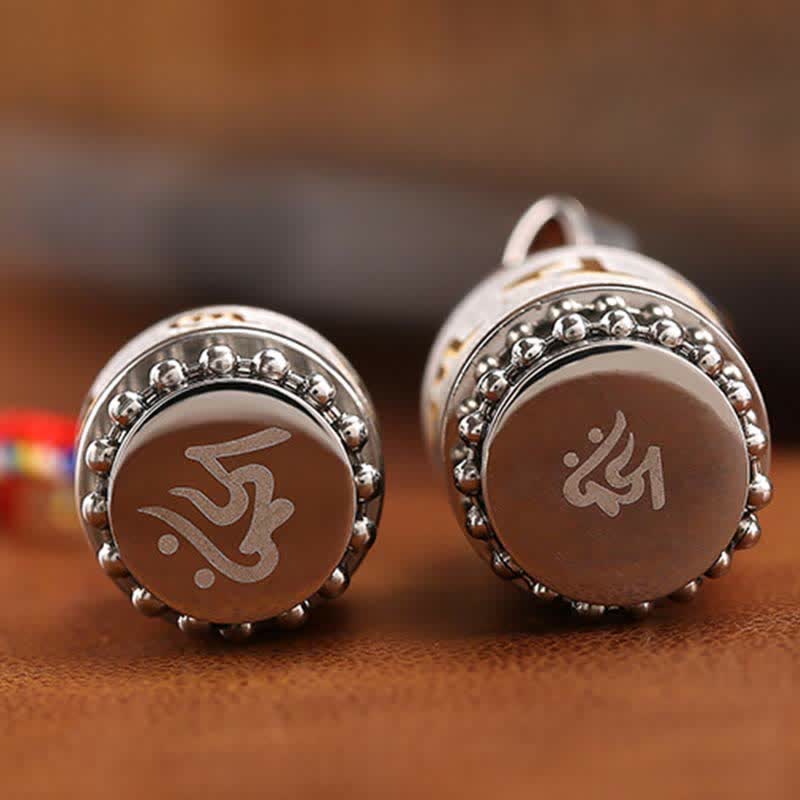 Pendentif de sagesse en acier titane Om Mani Padme Hum 1,2 cm