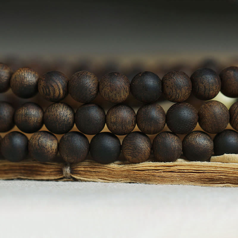 Bracelet Mala en bois d'agar de 8 mm pour la protection et l'équilibre