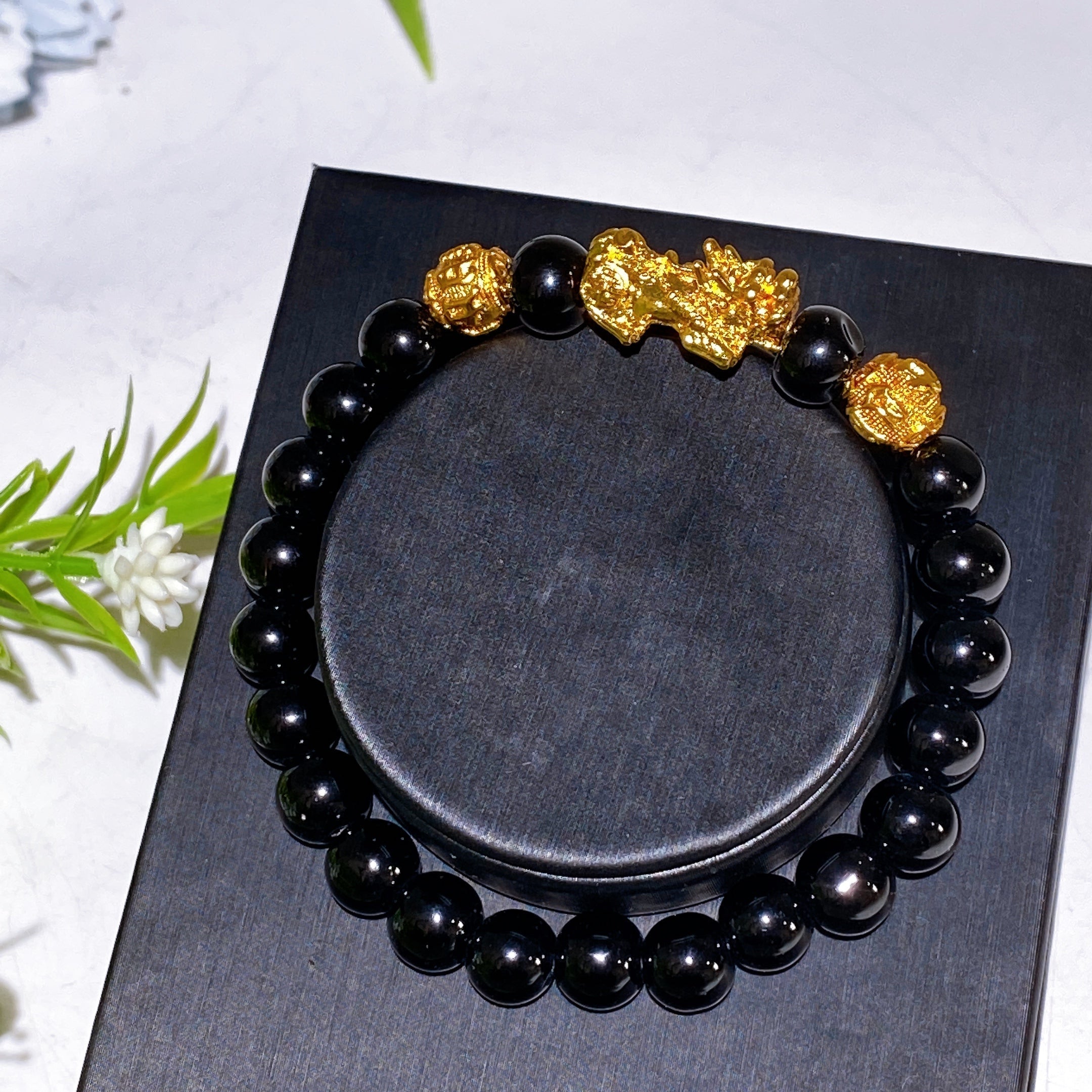8mm Pixiu Crystal Bracelet with Gold Decor for Prosperity