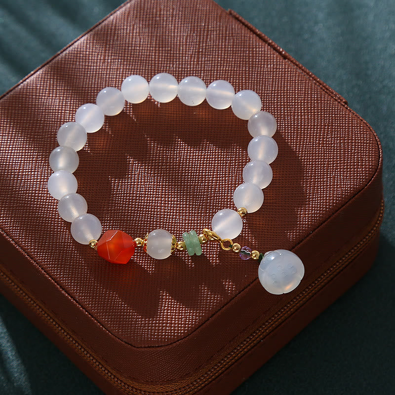 Bracelet porte-bonheur en agate blanche et agate rouge de 8 mm avec breloque en forme de gousse de lotus