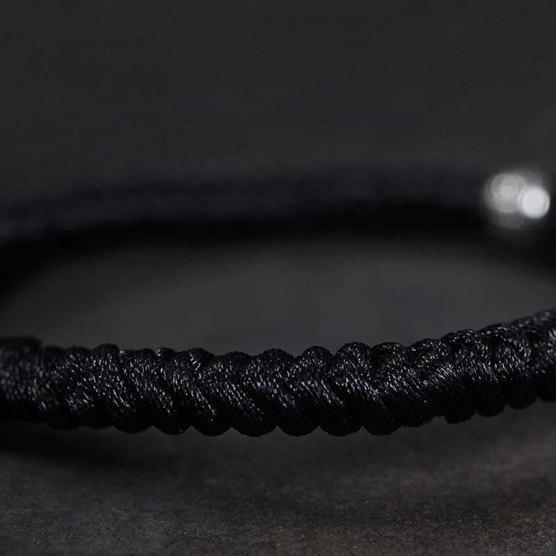 Bracelet poisson koï en argent sterling avec cordon tressé rouge