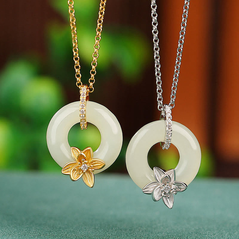 Collier porte-bonheur en argent sterling 925 et jade Hetian avec boucle de paix et fleur