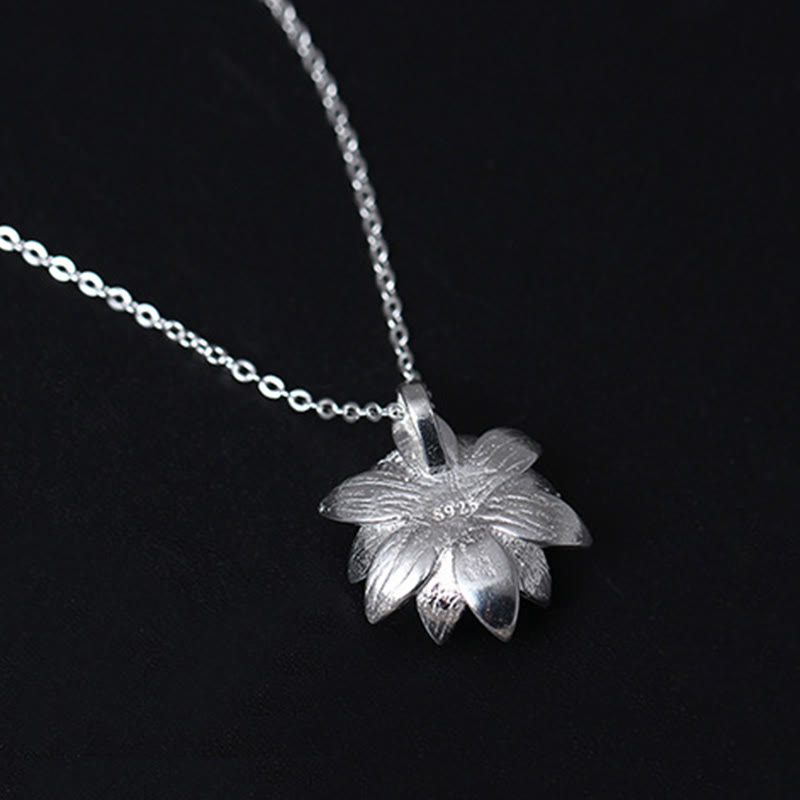 Collier Lotus en argent sterling 925 et lazurite pour prendre soin de soi