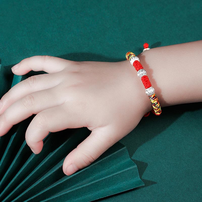 Bracelet enfant en argent sterling 925 avec cordon rouge | Résistance et protection