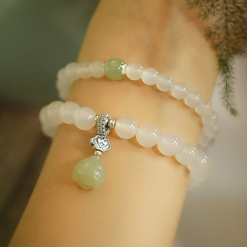 Bracelet de protection en agate blanche et jade lotus