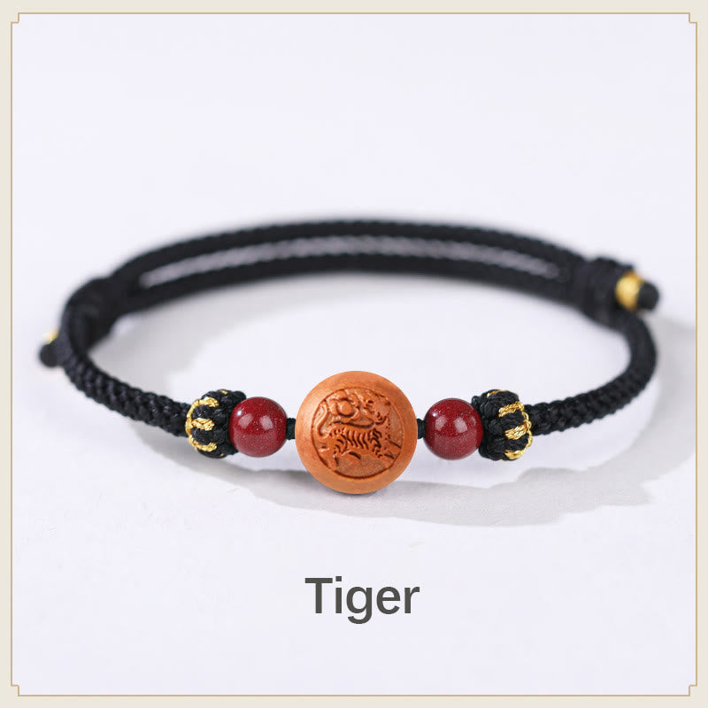 Bracelet de richesse en bois de pêcher naturel avec symbole du zodiaque chinois Fu et cinabre
