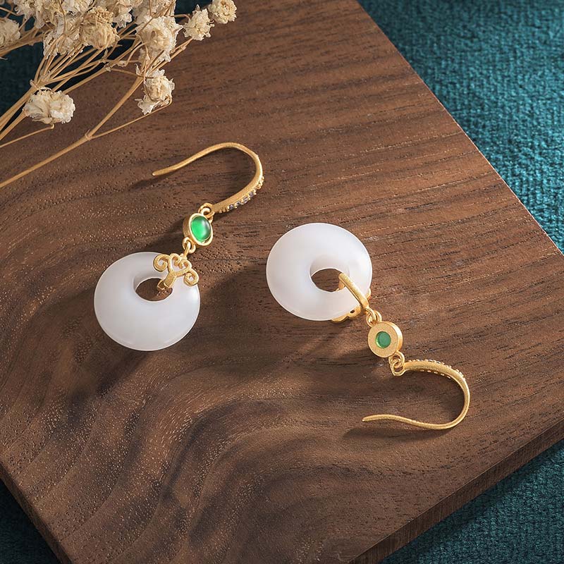Boucles d'oreilles pendantes en jade blanc pour la protection et la chance