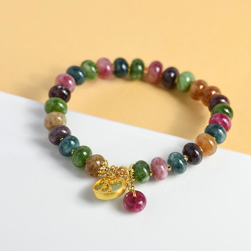 Bracelet d'amour en tourmaline colorée avec breloque fleur de lapin