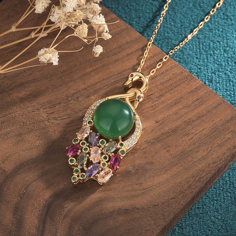 Collier de succès en jade cyan pour l'harmonie et la chance