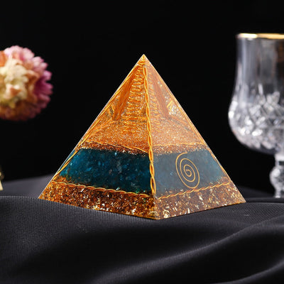 Pyramide d'orgone du créateur abondant