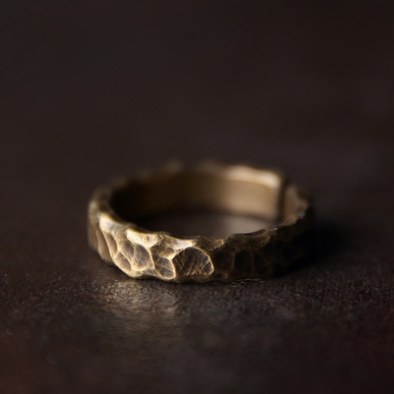 Bague porte-bonheur tibétaine réglable en cuivre pour une énergie positive