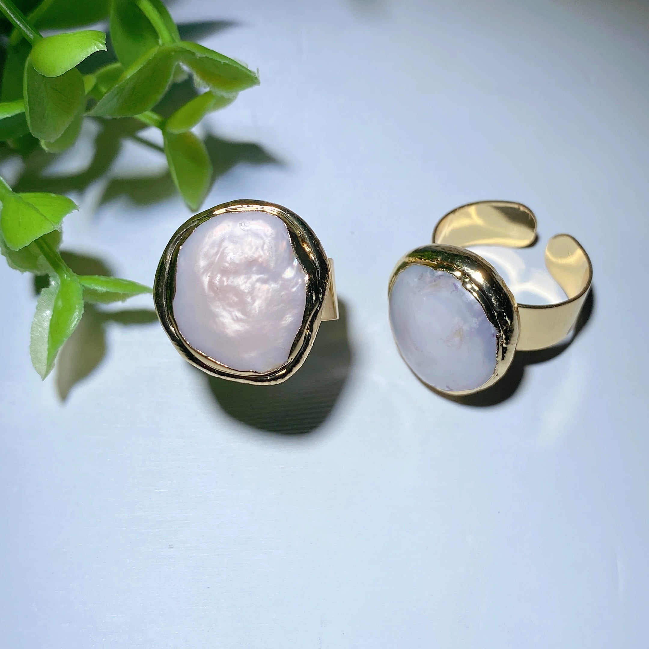 Adjustable Gold Band Pearl Ring with Natural White Pink Pearl