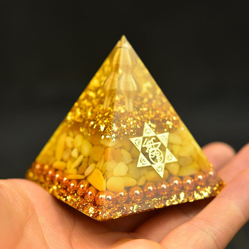 Pyramide d'Aura Orgone Aventurine