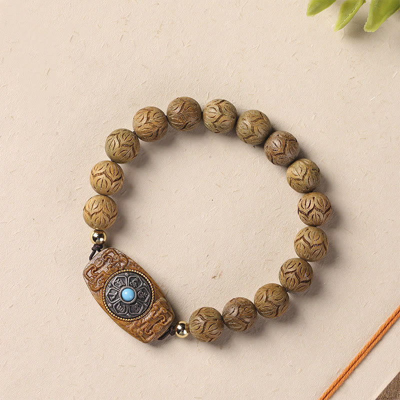 Bracelet Om Mani Padme Hum en bois de santal vert 10 mm