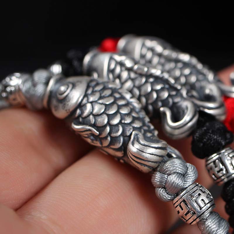Bracelet poisson koï en argent sterling avec cordon tressé rouge