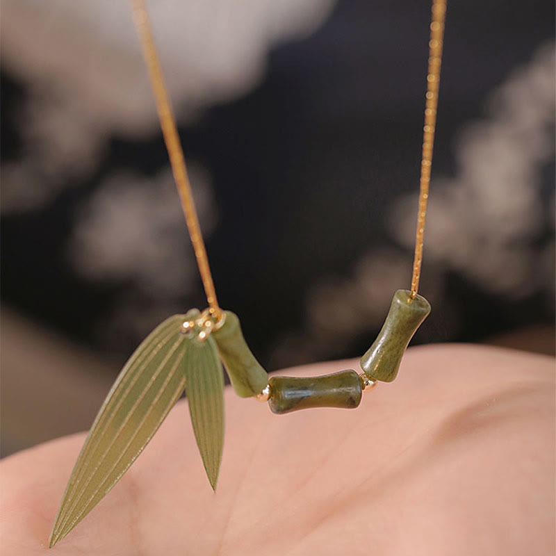 Collier en jade et feuille de bambou pour la richesse et la prospérité
