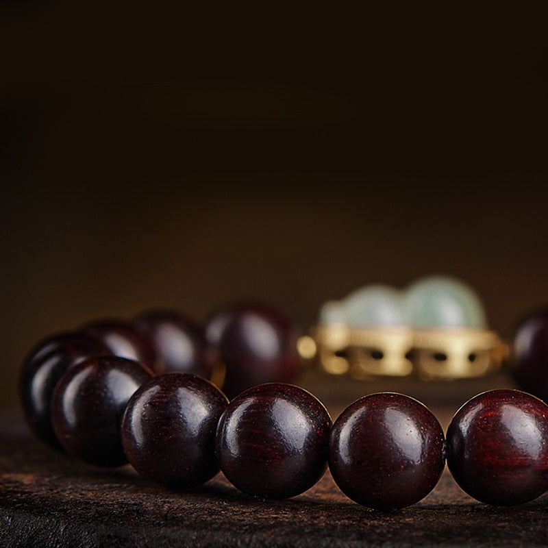 Bracelet en jade et bois de santal rouge à petites feuilles pour le calme et la protection