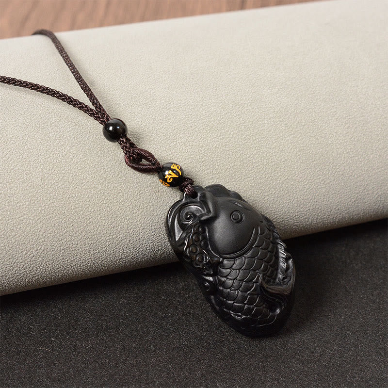 Collier pendentif en obsidienne noire avec symbole amphioxus