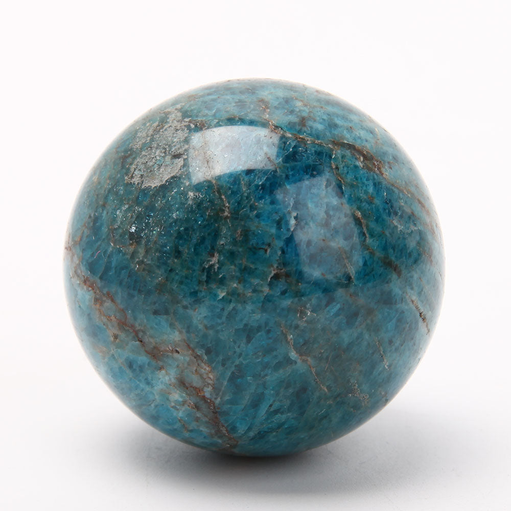 Sphère de cristal polie en apatite bleue de 2,2 pouces